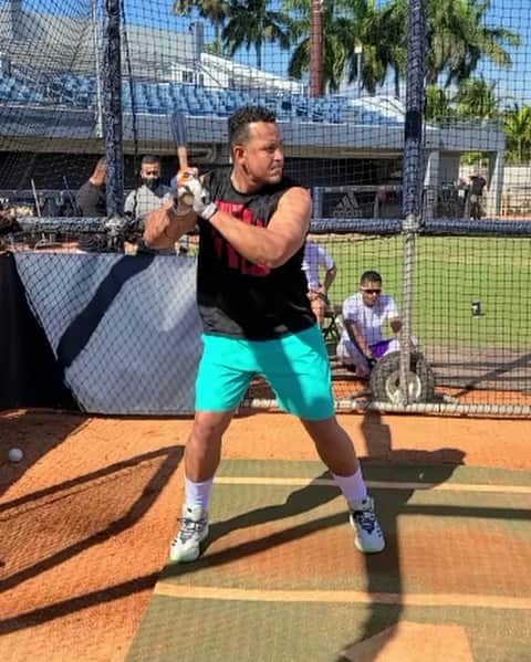 ミゲル・カブレラのインスタグラム：「⚾️☀️」