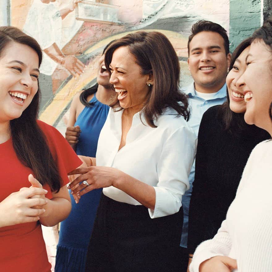 チャンルーのインスタグラム：「A historic moment 🇺🇸 The first female, first Black and first South Asian American to hold the second highest office in the USA. Welcome, Madame Vice President @kamalaharris 📸: @zoeghertner」