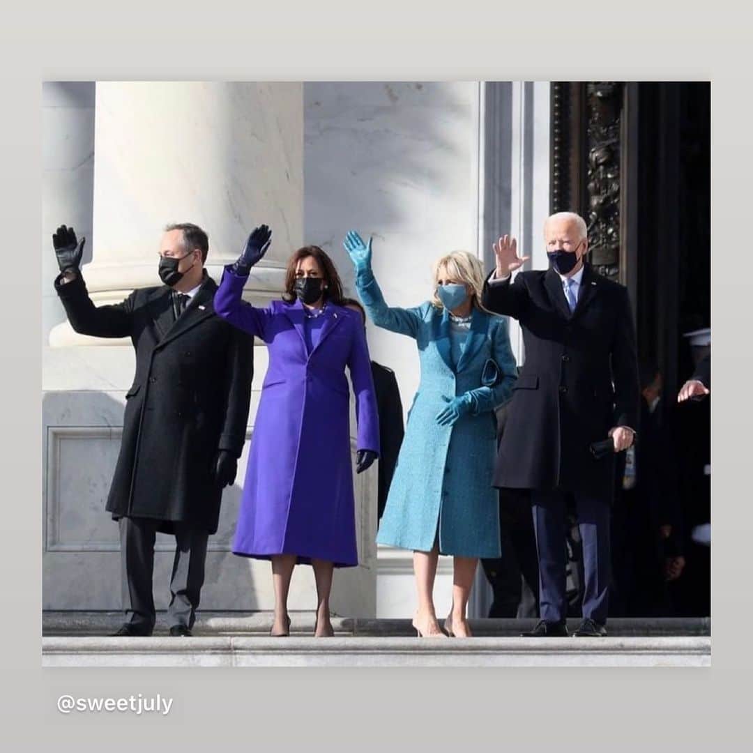 エイヨシャ・カレーのインスタグラム：「🥰🇺🇸」