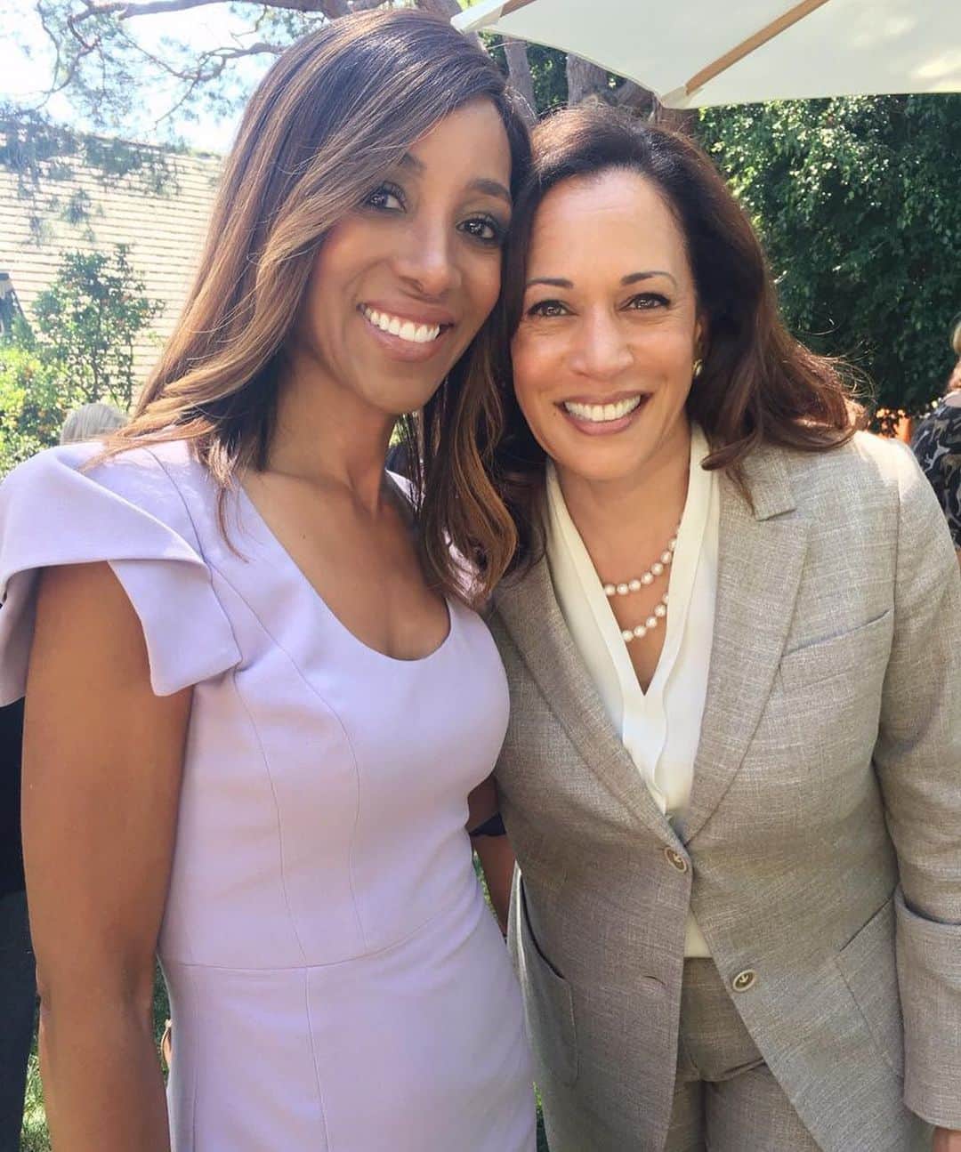 ブラックハローのインスタグラム：「Today we celebrate the first female Vice President of the United States. Today is about female empowerment, breaking glass ceilings and women supporting other women. “What I want young women and girls to know is: you are powerful and your voice matters.” - @kamalaharris @vp」