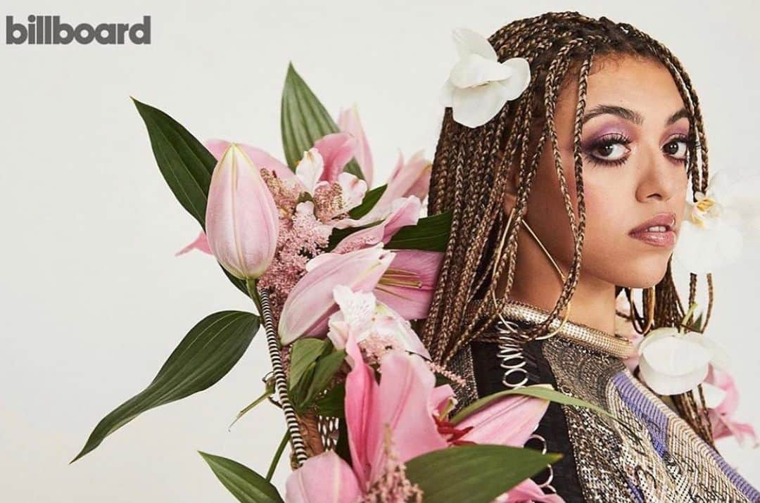 メアリーカトランズのインスタグラム：「@mahalia for @billboard in #marykatrantzou」