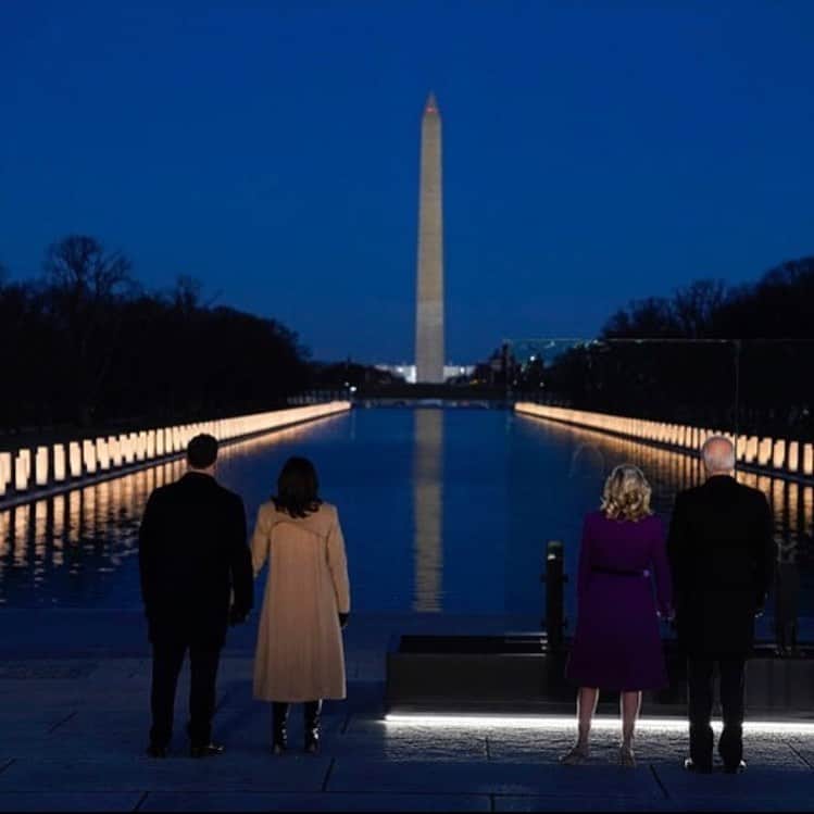ショーンジョンのインスタグラム：「Hope is in our future! #bidenharris2021」