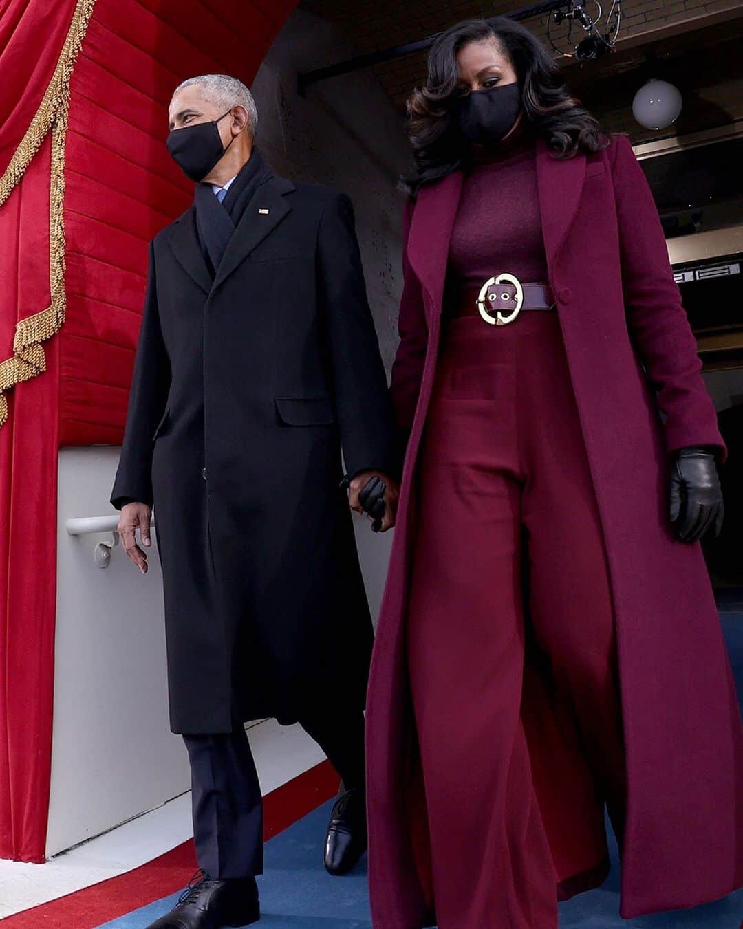 Fashion Weekのインスタグラム：「At today's inauguration events, @michelleobama continued her longstanding tradition of celebrating American fashion in a magnificent monochrome look from #NYFW designer @sergiohudson. Photo by @gettyimages」