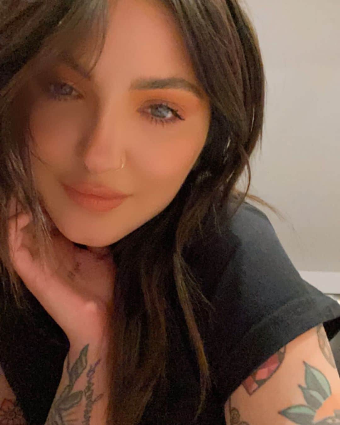Julia Michaelsのインスタグラム：「It’s a beautiful day in the neighborhood ❤️」