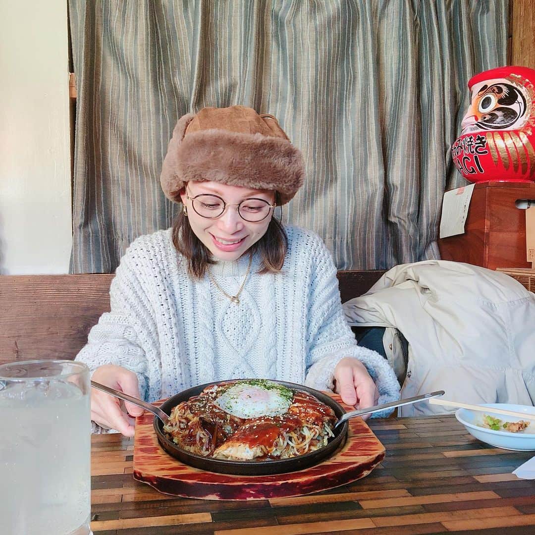 のインスタグラム：「時差投稿✍️ 江ノ電一駅分を散歩しながら行ける広島焼きやさん。  私、仕事で広島に6年住んでいた経験があり、広島焼きは大好物、思い出の味。 スタッフとお疲れ様会でよく食べた味で、そばがあるお好み焼きが私のベーシックって言っても過言じゃないほどよく食べました🐷！  その味が湘南で食べる事が出来るなんて有難い環境だなぁ。  麺ももちろんおたふくソースも原料は全て広島直輸入！  本場の味を体験したい方、是非行ってみてください♡♡」