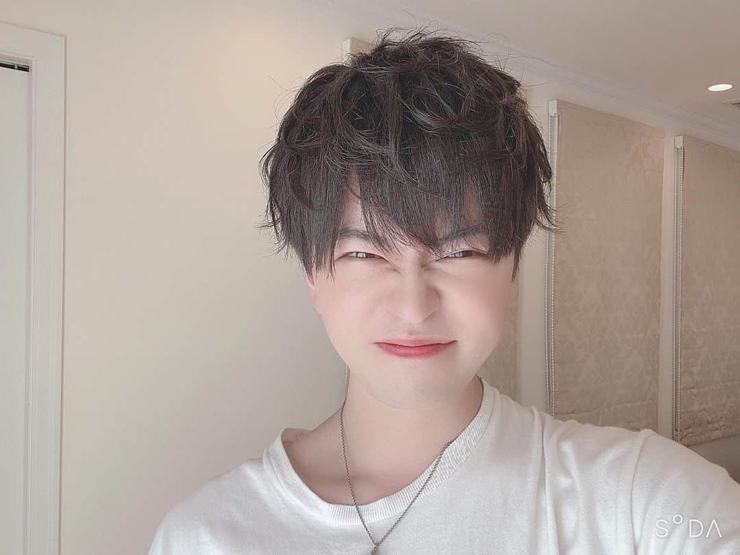のインスタグラム：「今日も一日がんばろう！今からTikTok撮るでやんす！もうすぐ340万人だ！！わいわい」