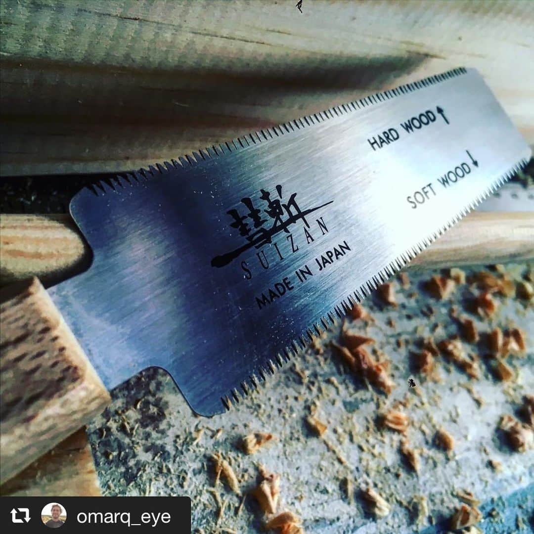 SUIZAN JAPANのインスタグラム：「Thank you for choosing our flush cut saw!😎﻿ ﻿ #repost📸 @omarq_eye﻿ old school is always better... 🪚🪓🔪🧰😎﻿ #suizan #carpentry #gehörenfurniture #7Vertex #7Varqstudio﻿ ﻿ #suizanjapan #japanesesaw #japanesesaws #japanesetool #japanesetools #craftsman #craftsmanship #handsaw #pullsaw #ryoba #flushcut #woodwork #woodworker #woodworkers #woodworking #woodworkingtools #diy #diyideas #japanesestyle #japanlife」