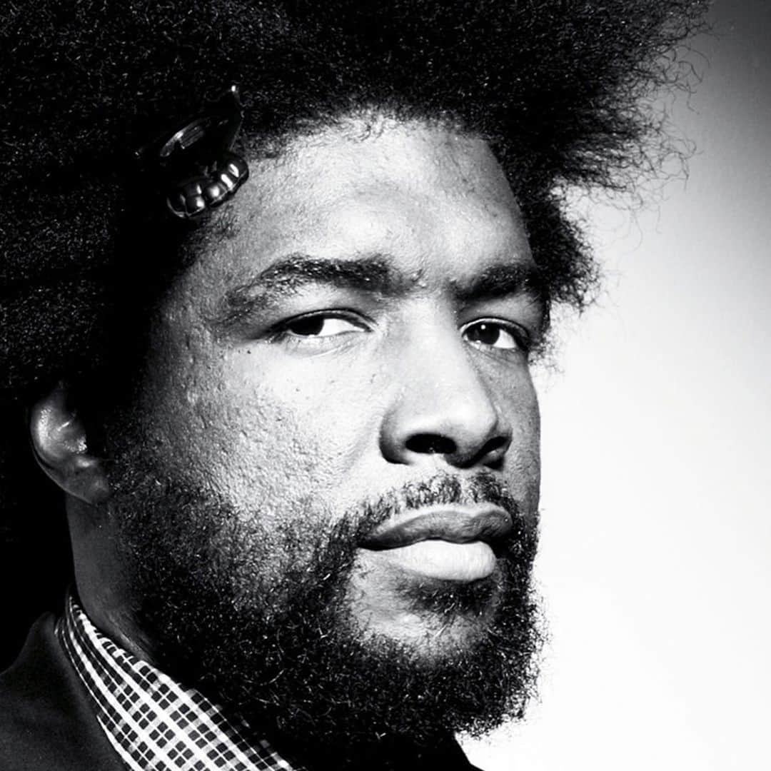 サーシャ・グレイのインスタグラム：「Happy 50th Birthday to the funky drummer himself, human music encyclopedia, one of the kindest people I know @questlove💜💜💜」