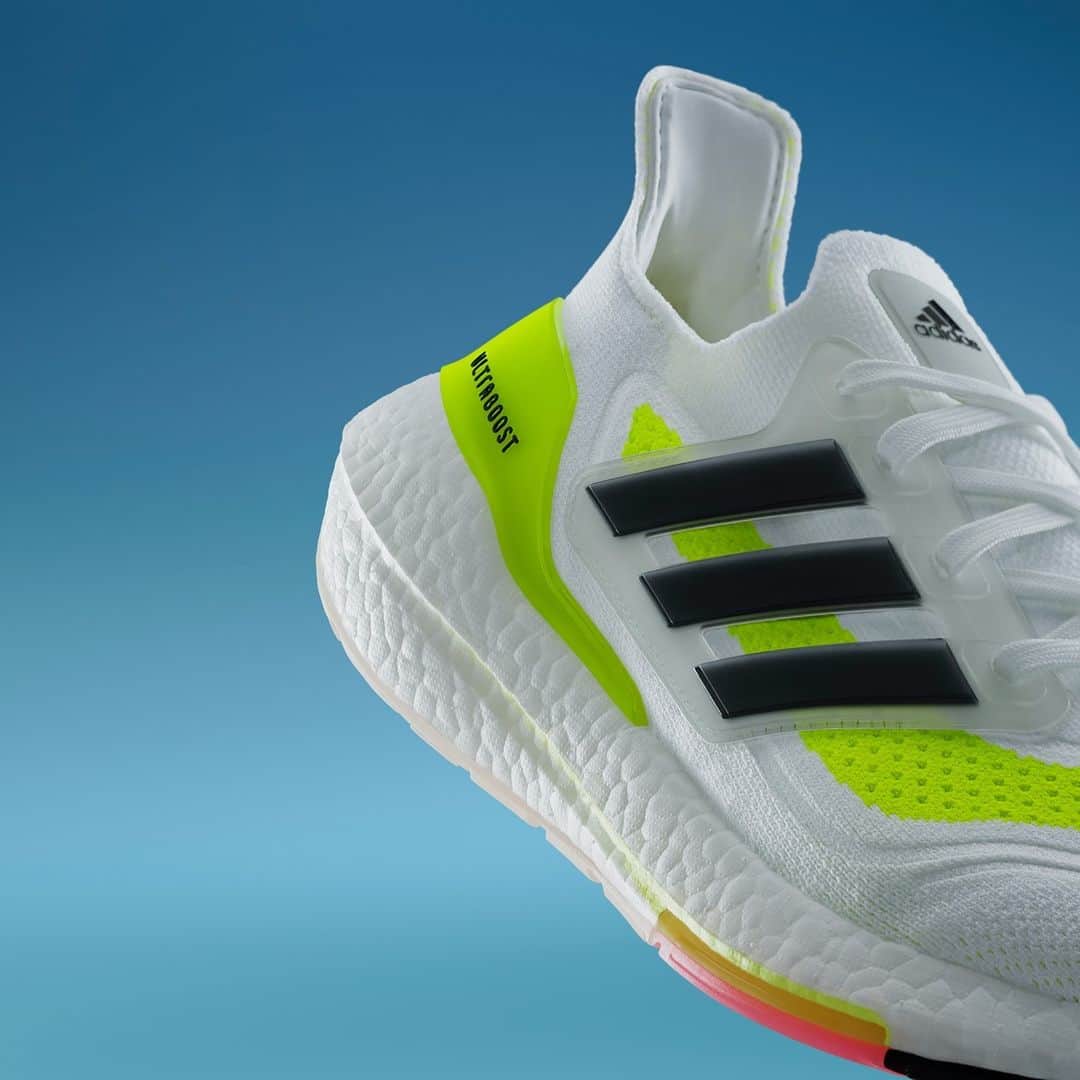 のインスタグラム：「Incredible Energy Return. #adidas Ultraboost 21 coming soon 👀」