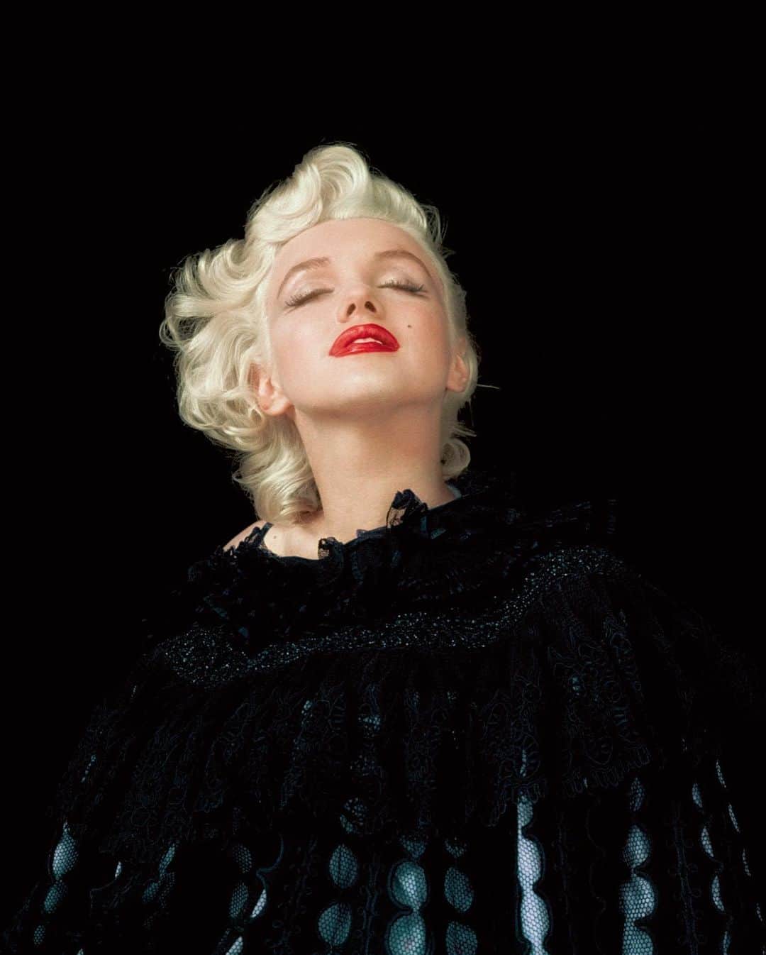 マリリン・モンローさんのインスタグラム写真 - (マリリン・モンローInstagram)「Gorgeous Marilyn photographed by Milton Greene in 1955 🖤 #marilynmonroe」1月21日 7時38分 - welovemarilyn