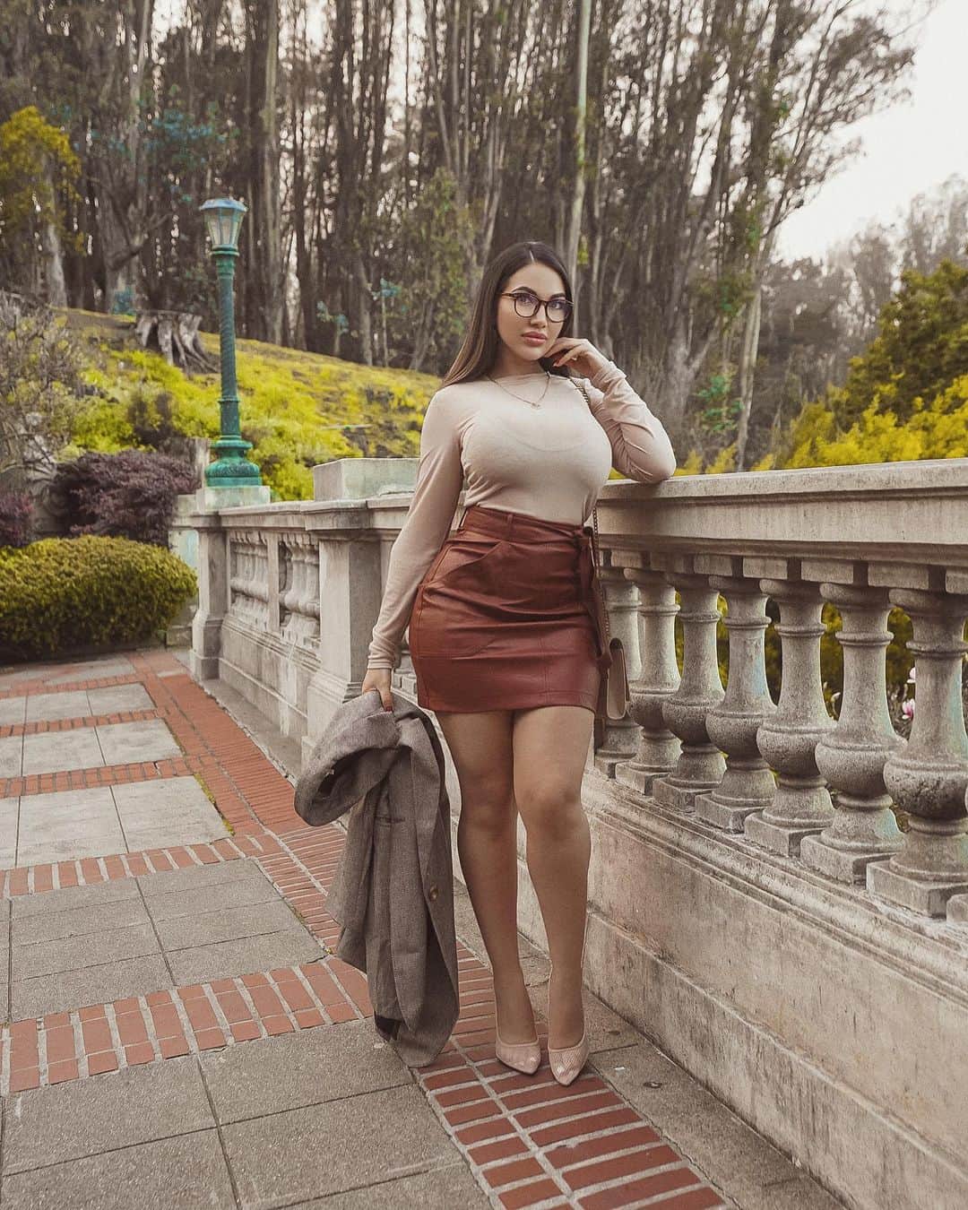 Aylen Aのインスタグラム：「@fashionnova ..Tell me something I don’t know.. fashionnovapartner」