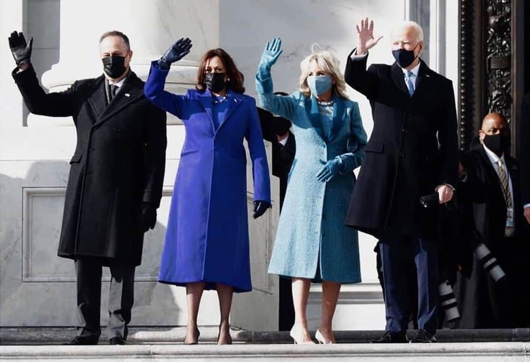 ナルシソロドリゲスさんのインスタグラム写真 - (ナルシソロドリゲスInstagram)「Congratulations to our President @JoeBiden and Vice President @KamalaHarris on this historic day! 🇺🇸  #inauguration #joebiden #kamalaharris」1月21日 8時25分 - narciso_rodriguez