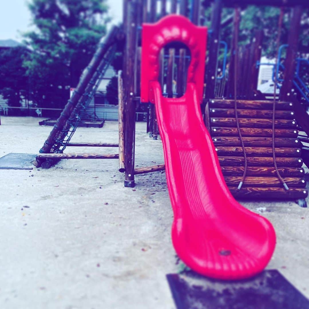 中野敬久さんのインスタグラム写真 - (中野敬久Instagram)「#あの公園 #ではない #itsnot #that #park #slider #red #rollingstones」1月21日 8時19分 - hirohisanakano