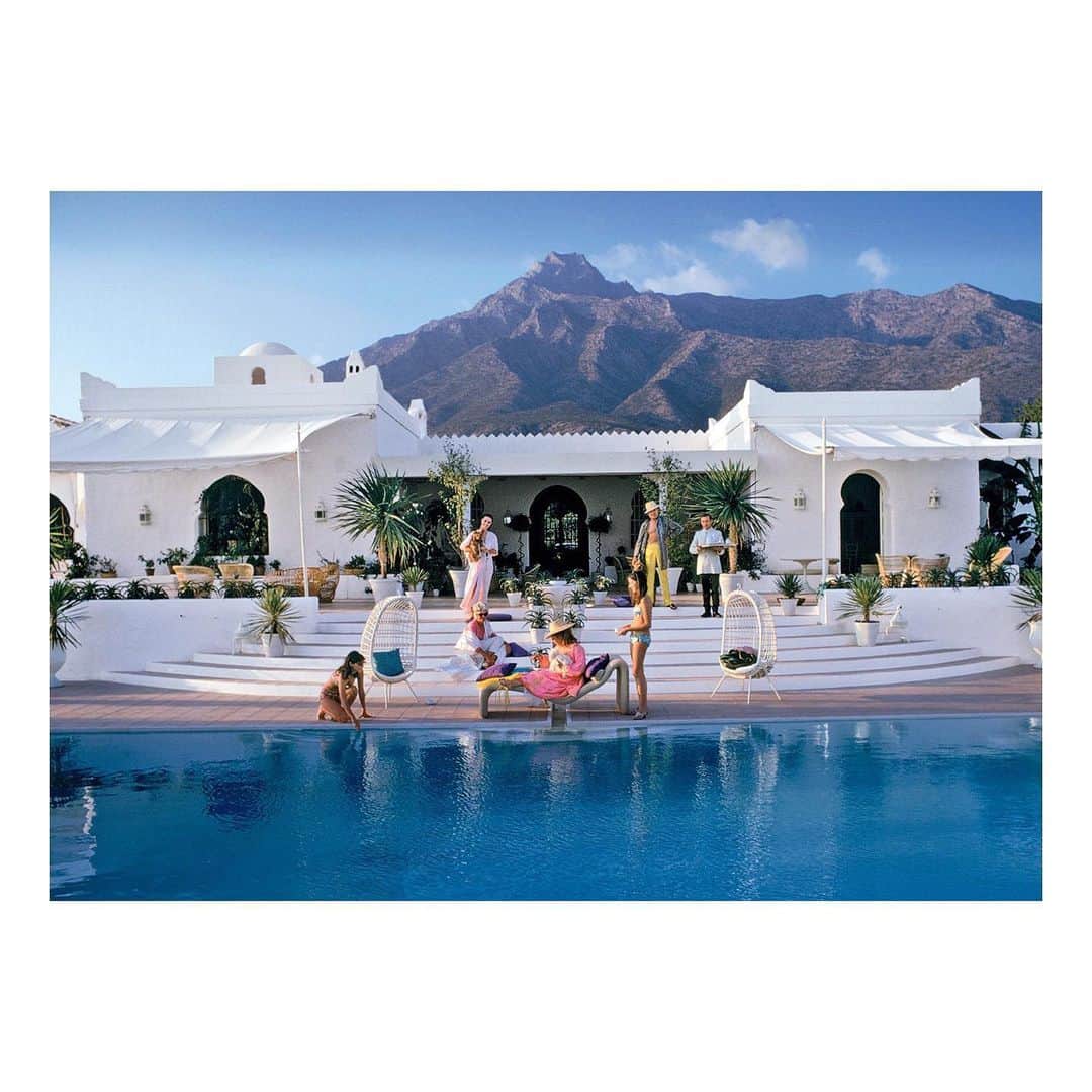 のインスタグラム：「Take me away ✨ #SlimAarons #MISAworld」