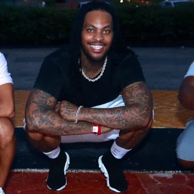 ワカ・フロッカ・フレイムのインスタグラム：「Can’t buy a smile like this 🎱」