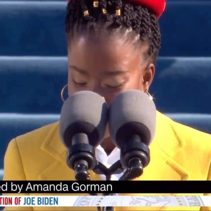 レイチェル・ゾーのインスタグラム：「I am overwhelmed by the eloquent, profound and most powerful words spoken by this extraordinary young force of a woman @amandascgorman 👑 .. Thank you for your magical inspiring words today, I cannot wait to see you continue to soar in this life .  You are indeed a #brightlight for our youth and so many others. ✨ ❤️🤍💙🇺🇸 🙏🏻 #brave #youth #power #love」
