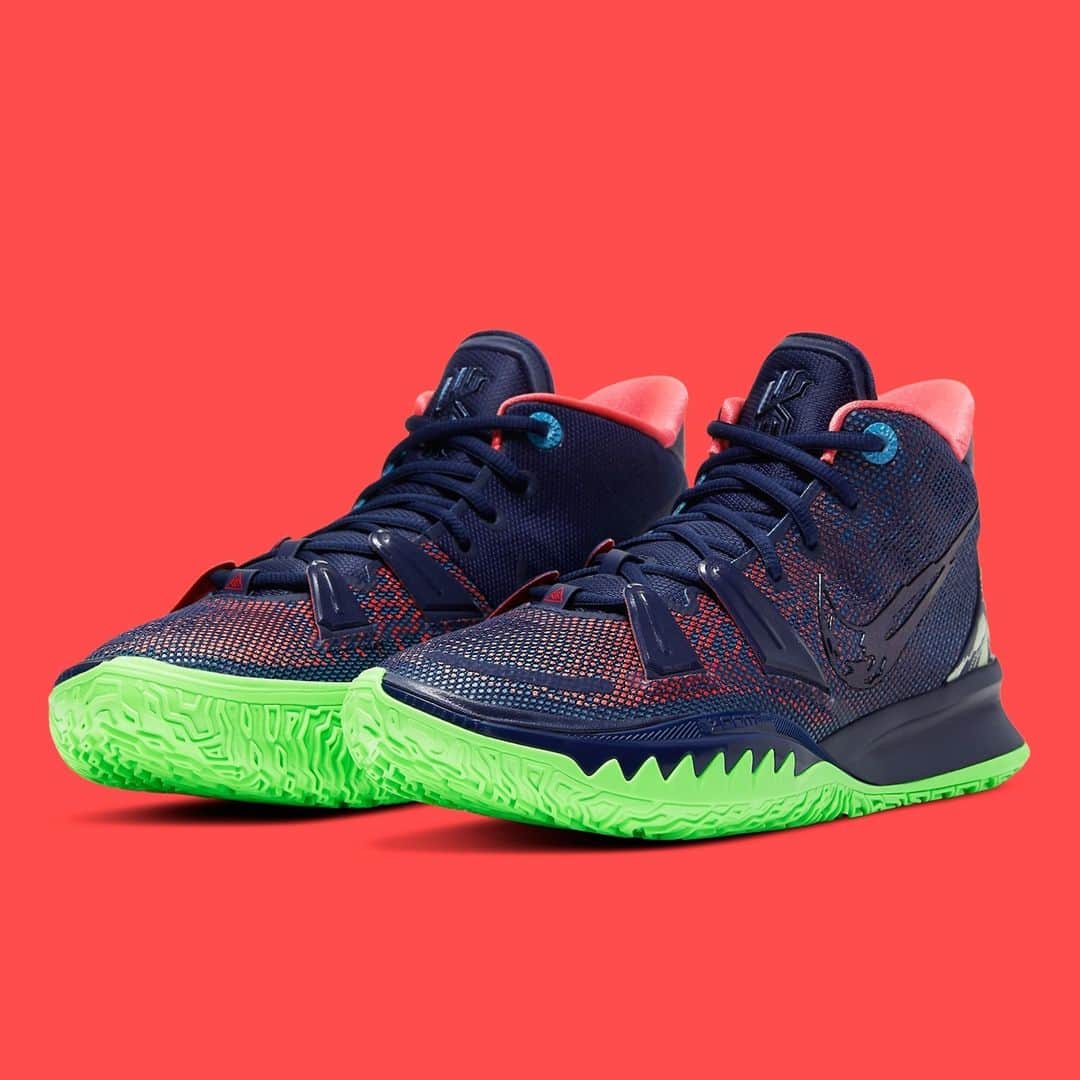 Sneaker Newsさんのインスタグラム写真 - (Sneaker NewsInstagram)「As Nets fans are ready to welcome back @kyrieirving with open arms, a flashy new colorway of his Nike Kyrie 7 has surfaced. Give these a nickname! Link in bio for official images.  #SNsearch21」1月21日 10時01分 - sneakernews