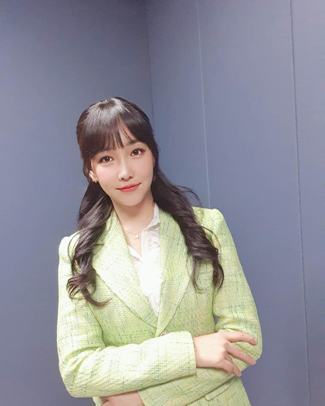 イ・ユリのインスタグラム：「#이유리#맘편한카페#녹화 💕💕」