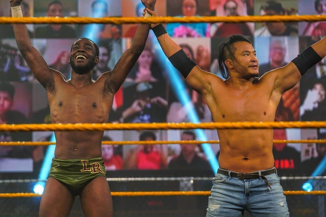 WWEさんのインスタグラム写真 - (WWEInstagram)「⌚️⌚️⌚️ @kushida_ts pins @thejohnnygargano!! He and @xleonruffx advance to the next round in the #DustyClassic!」1月21日 10時22分 - wwe