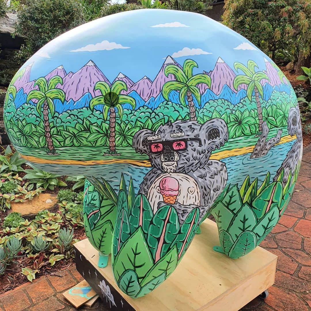 MULGAさんのインスタグラム写真 - (MULGAInstagram)「Stoked to paint a Uoouoo for the Me and Uoouoo Royal Children's Hospital 150th Anniversary Arts Trail. ⁣ ⁣ There's 100 of these hand painted bad boys all around Melbourne and Geelong, mine's located at Queensbridge Square. You can download the Me and UooUoo app or go to the website for the map. If you see my one take a snap and tag me and I'll repost it on my story. ⁣ ⁣ They're on display until 21 March 2021 and then they'll be auctioned off to raise funds for the @rch.foundation. ⁣ ⁣⁣ Big cheers to @maxwellandwilliamsofficial, @blueventproductions, @rch.foundation, @rchmelbourne and KS Environmental for making it happen.⁣ ⁣ The story of Koala Paradise⁣ ⁣ Somewhere in the Aussie bush there's a magical place called Koala Paradise where all the koala's go on holidays and climb trees and go swimming all day and have a grand old time and some reviews on Google even called it the best place on earth. One time there was a big bunch of Koalas who had a big game of throw the beach ball in the water and they were doing it for over four and a half hours and having the best time ever. ⁣ ⁣ The End⁣ ⁣ #mulgatheartist #maxwellandwilliams #uoouoo #uoouooandme #meanduoouoo #uoouooarttrail #uoouoos #rch150 #arttrail #rchmelbourne」1月21日 10時52分 - mulgatheartist