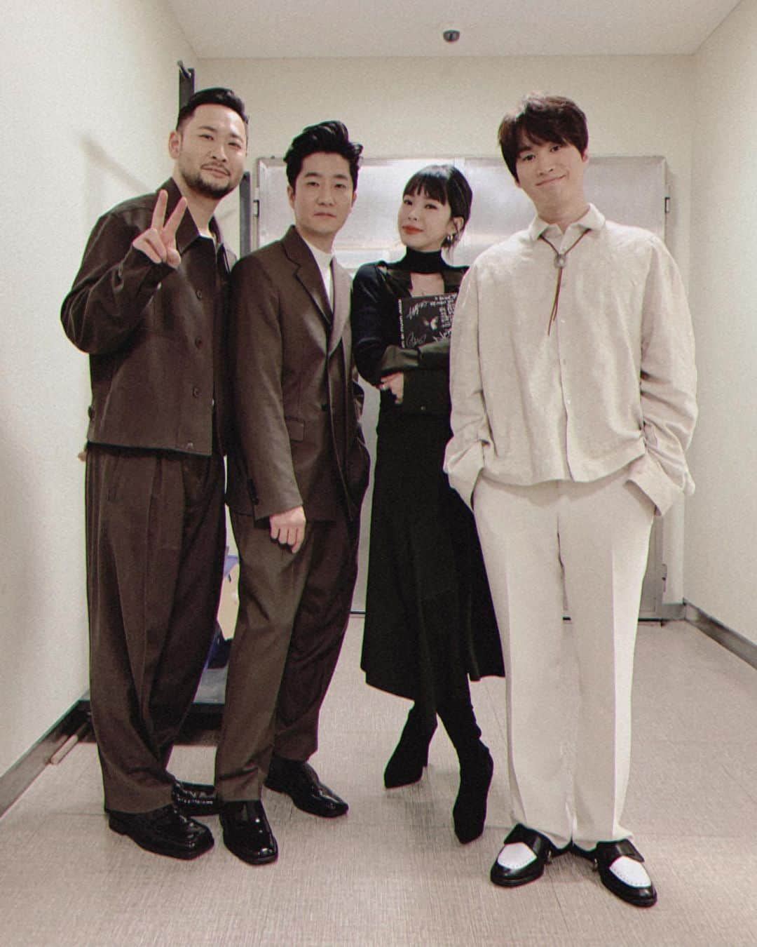 TABLO さんのインスタグラム写真 - (TABLO Instagram)「EPIK HIGH x HEIZE 유희열의 스케치북 (Yoo Hee-Yeol’s Sketchbook) 1/22(금) 11:20pm 방송 KBS2 #에픽하이 #헤이즈 #epikhigh #heize」1月21日 11時01分 - blobyblo