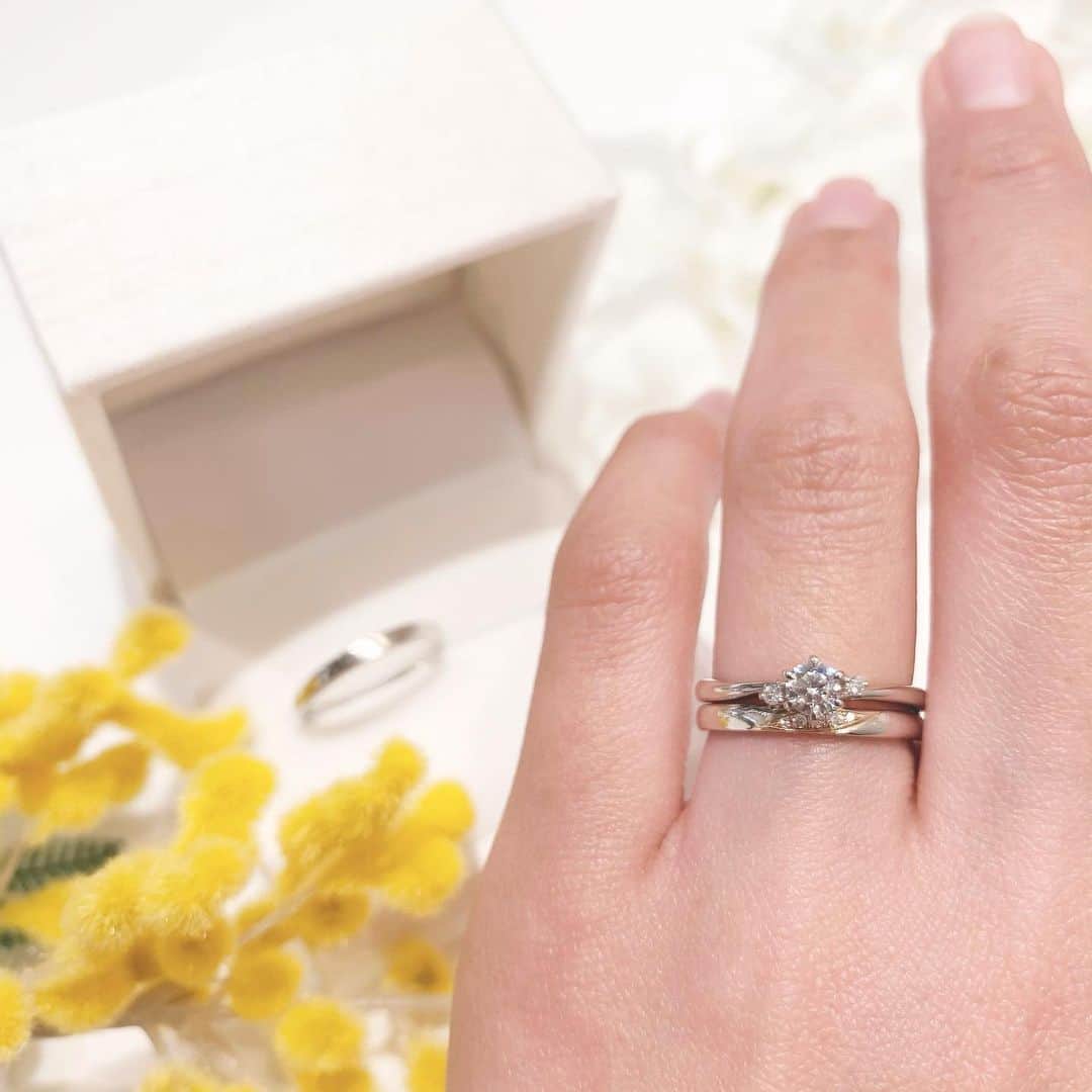 JKプラネット銀座.表参道.福岡|結婚指輪セレクトショップさんのインスタグラム写真 - (JKプラネット銀座.表参道.福岡|結婚指輪セレクトショップInstagram)「💍 @jkplanet.jewelry 【JK Planet Limited Edition】 💎JKPlanetオリジナルブランド💎 銀座本店・横浜元町店・名古屋栄店・福岡天神店にて先行販売中♡ メイドインジャパンによる高品質ブランド。 熟練の職人による磨き仕上げで、滑らかな指通り。 ダイヤモンドは、全てハート&キューピッドをセッティングし上質な輝きです💍 ・…・…・…・…・…・…・…・ @jkplanet.jewelry 銀座本店・横浜元町店・名古屋栄店・福岡天神店にてお取り扱い中♡ 🔽JK Planet  SHOP LIST🔽 銀座本店・表参道店・横浜元町店・名古屋栄店・福岡天神店・熊本上通店・鹿児島天文館店・宮崎橘通り店 ・…・…・…・…・…・…・…・ #JKPlanet  #JKプラネット  #結婚指輪JKPlanet #婚約指輪JKPlanet #結婚指輪のセレクトショップ  #婚約指輪のセレクトショップ  #JKPlanetオリジナルブランド #JKPlanet限定 #コンビネーションリング  #エンゲージリング #エンゲージ #婚約指輪  #マリッジリング #マリッジ #結婚指輪  #結婚指輪選び #結婚指輪探し  #婚約指輪選び #婚約指輪探し  #結婚指輪💍 #結婚指輪銀座 #結婚指輪横浜 #結婚指輪名古屋 #結婚指輪福岡」1月21日 11時50分 - jkplanet.jewelry