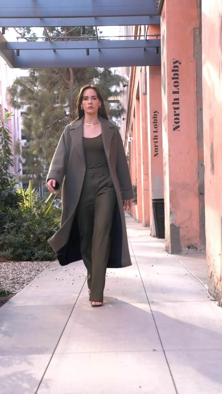 クリスタ・B・アレンのインスタグラム：「Madame Vice President and Michelle Obama said monochromatic looks + peacoats, SO I DID.」