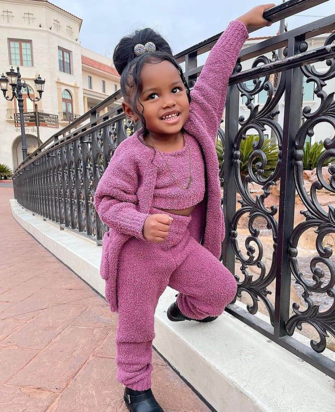 Fashion Kidsのインスタグラム：「🧸 @NovaKIDS Collection by @FashionNova 🧸️ Tag Your Mommy & Daddy Friends And Let 'Em Know! 😍 SHOP @NovaKIDS by @FashionNova NOW!」