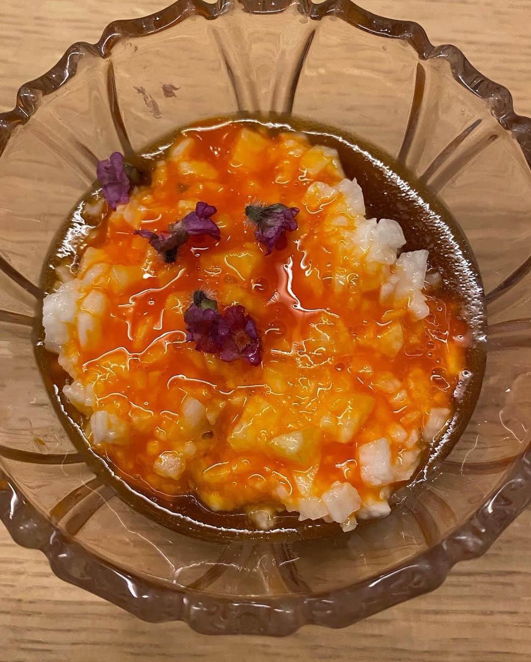 yuiさんのインスタグラム写真 - (yuiInstagram)「. . 伊丹の名店　@itami_torigen へ♡ . ランチタイムでしか食べれない、人気の🍜が、 今だけ残っている日はなんと夜でも頂けるそうで😍❤️ . 念願のラーメン🍜を頂けました😍❤️ . ラッキー🤞🤞🤞❤️ . 今の時期は5000円のコースのみだそうです。大満足🐷 .  . #やきとり鳥源#鳥源#やきとり#伊丹やきとり#yuiログ」1月21日 12時09分 - yuiram