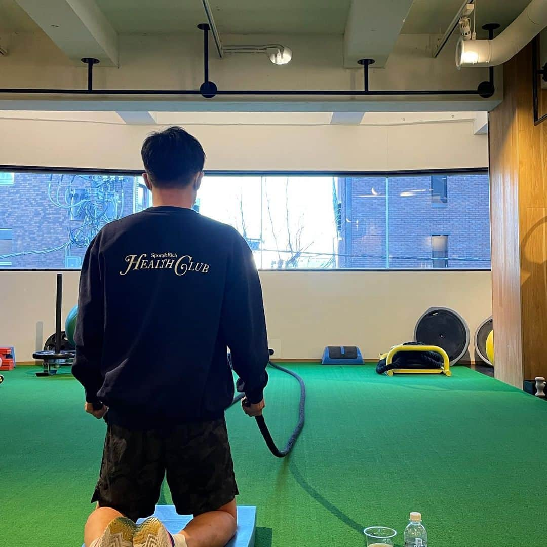 SHUHEI.Kさんのインスタグラム写真 - (SHUHEI.KInstagram)「ランチタイムトレーニング sporty and rich “Health Club”」1月21日 12時22分 - kamishu14