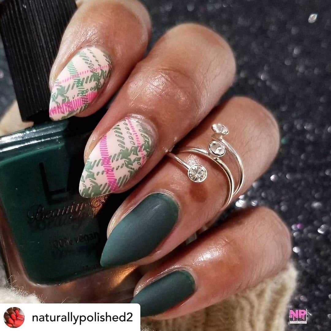 Nail Designsさんのインスタグラム写真 - (Nail DesignsInstagram)「Credit @naturallypolished2   #winternails #plaidnails #mattenails #lawbeautyessentials #pinknails #gelnails #dipnails #greennails #nailpolish #nailpromote #stilletonails #wocnailblogger #thenailartstory #ignailcommunity #nag_repost #badgirlfeatures #nailartclub #atlnails #nailartwow #nailspafeature #blackmua #nailblogger #nailsofig #nailsmagazine #ignails #teamnatural #nailswagpromote #naturalnails #nailitdaily #nails2inspire」1月21日 12時23分 - nailartfeature