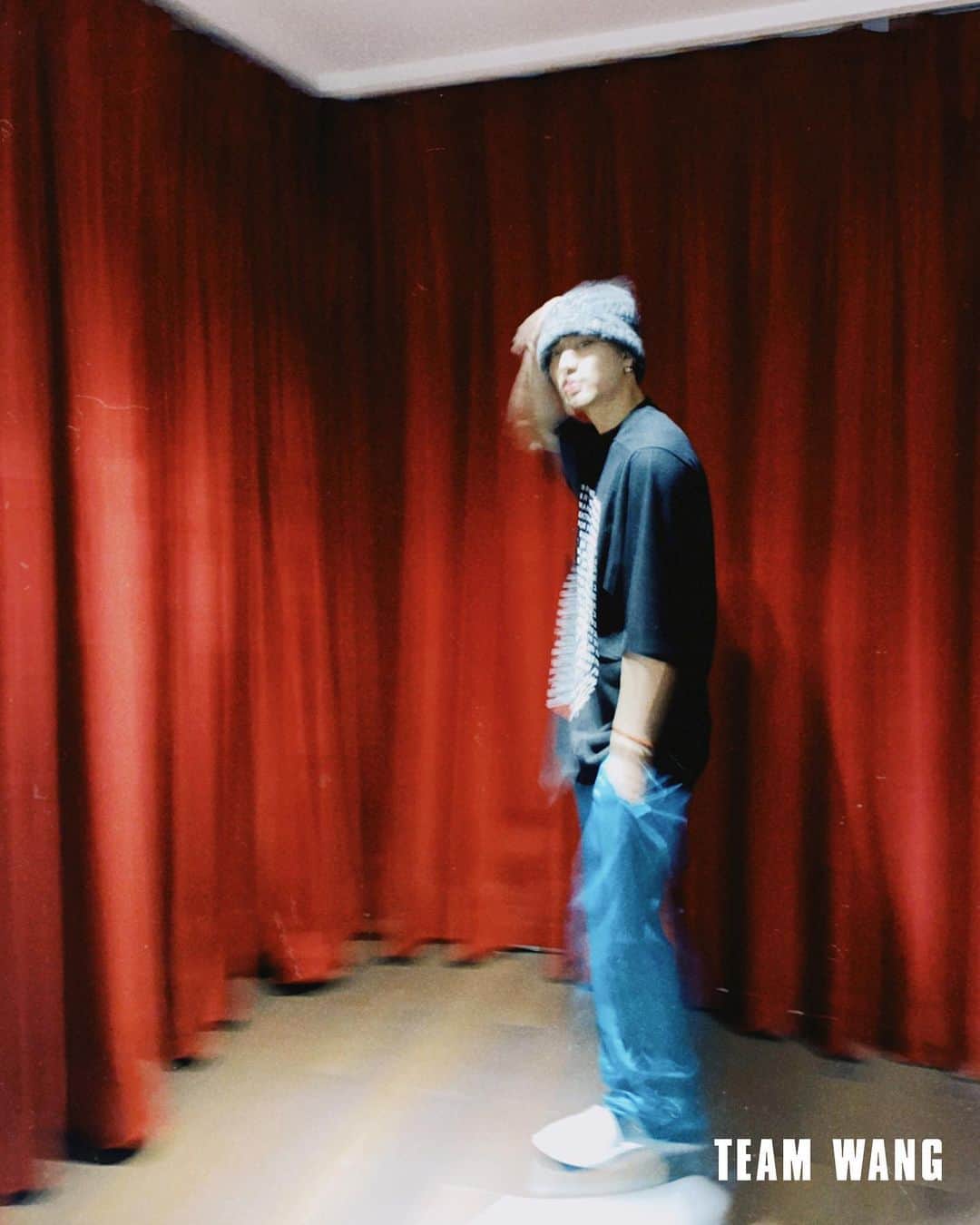 ジャクソンのインスタグラム：「🧧🧧🧧 red red red ❤️❤️❤️ 💯💯💯 红红红 홍홍홍」