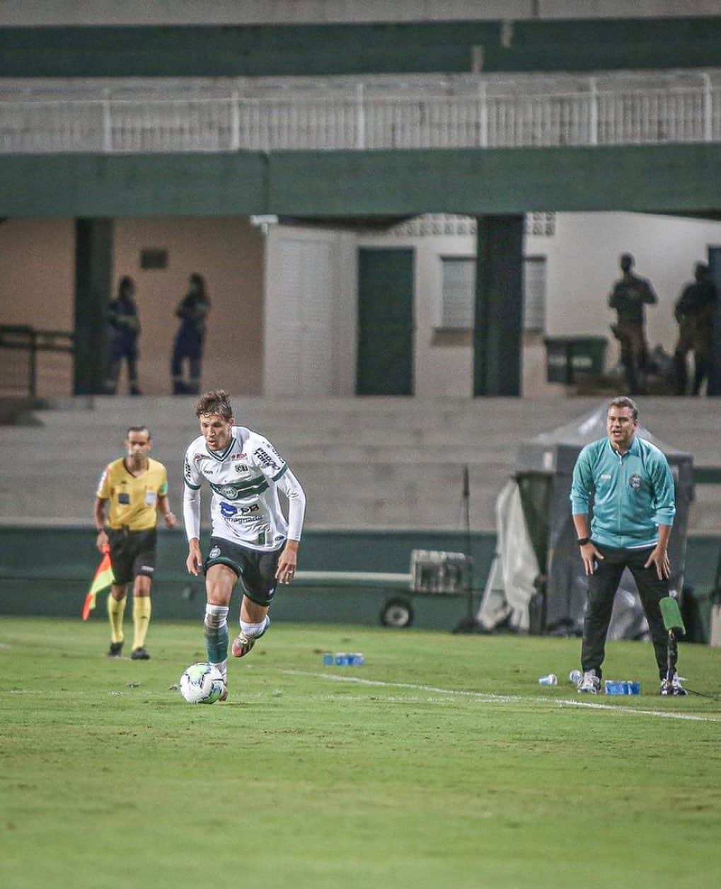 のインスタグラム：「@coritiba #auxiliartecnico #gustavomorinigo」