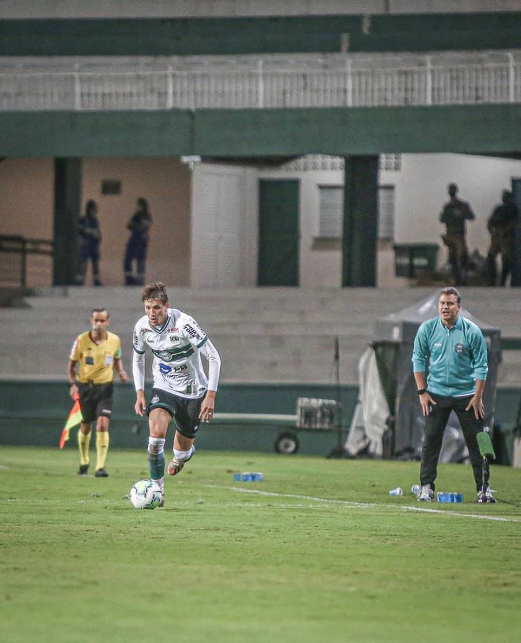 ジュリオ・セルジオ・ベルタニョーリのインスタグラム：「@coritiba #auxiliartecnico #gustavomorinigo」