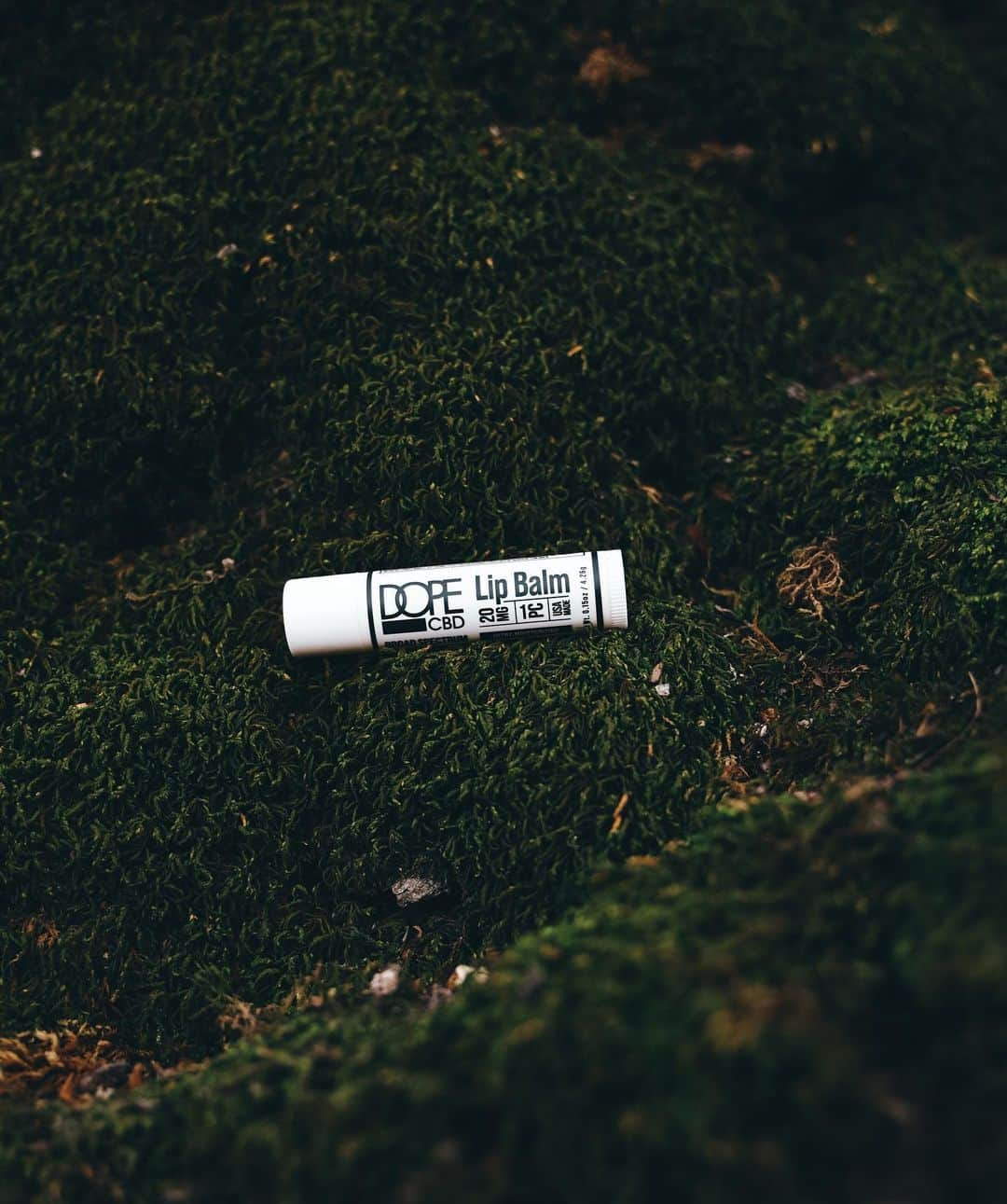 DOPEのインスタグラム：「Ultra Moisturizing • Broad-Spectrum CBD Lip Balm」