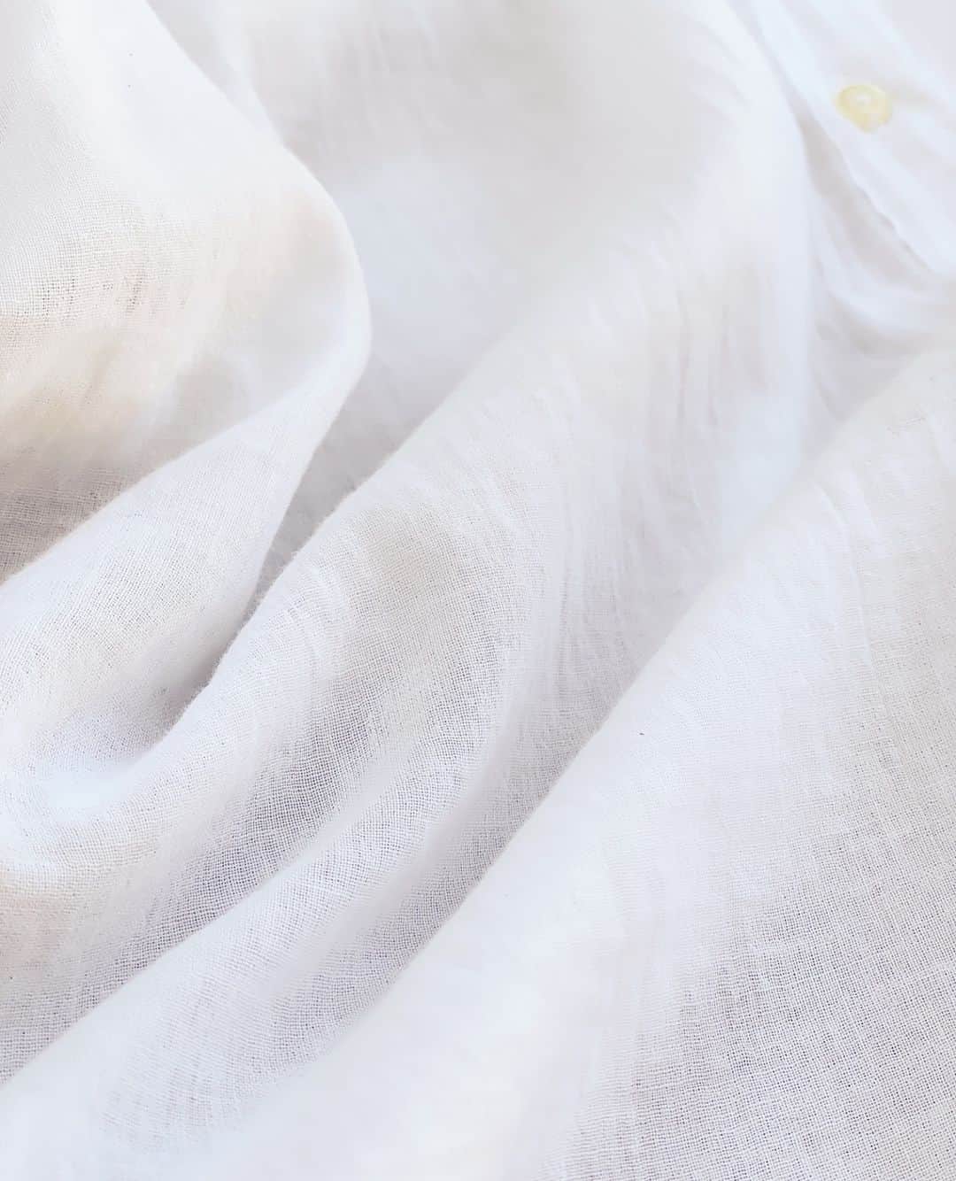 フランク&アイリーンのインスタグラム：「Something sustainable and soft is coming... #FrankandEileen」
