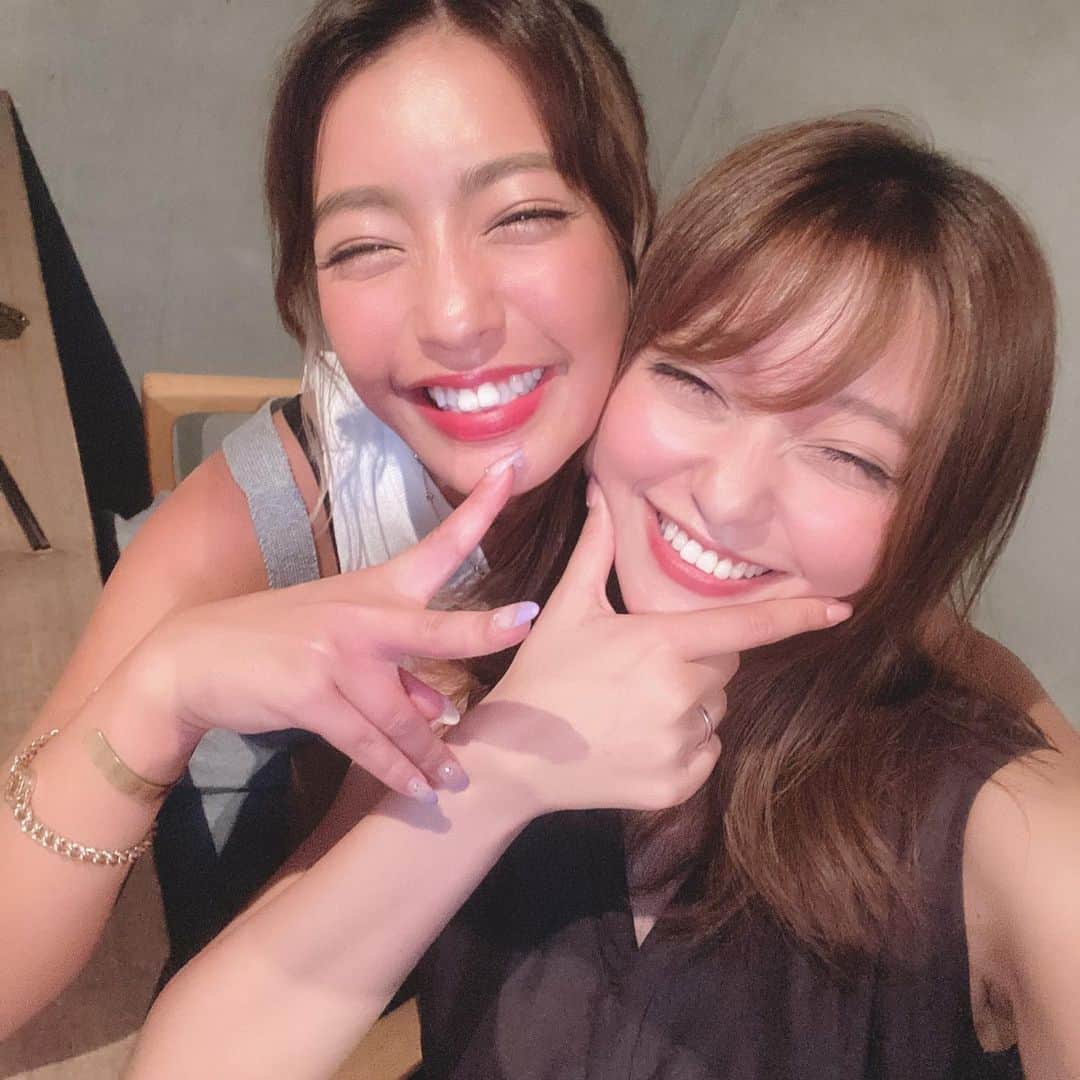 堤ゆきみのインスタグラム：「2021年になってまだ何も更新してなかった🎍梨菜ちゃんとのツーショットを探す機会があって探してみたらたくさんあった！ので載せます✨ 懐かしい！笑 本年もよろしくお願いいたします✌️」