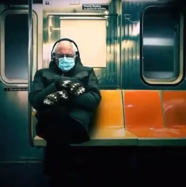 のインスタグラム：「NYC bundle up; it’s cold outside 😩🥴  #feeltheburn」