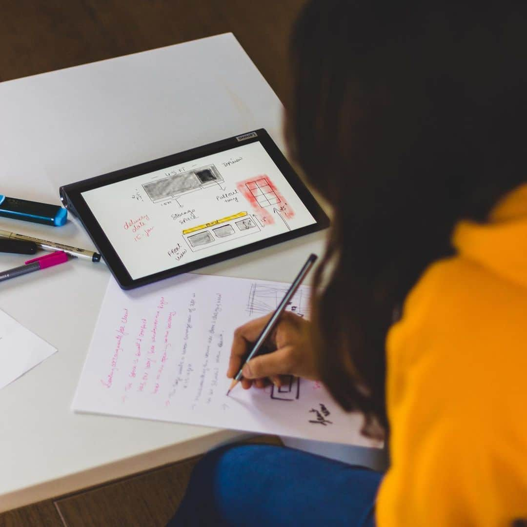 Lenovoさんのインスタグラム写真 - (LenovoInstagram)「Work ➡ play. A tablet for every occasion.  📷: Yoga Smart Tab with the Google Assistant」1月21日 23時20分 - lenovo