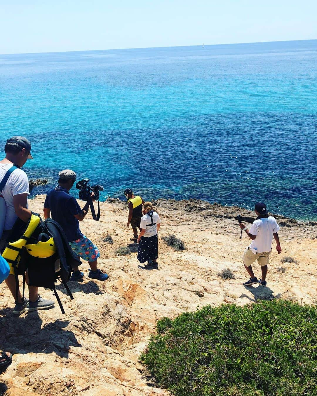 丸山桂里奈さんのインスタグラム写真 - (丸山桂里奈Instagram)「また、早く海外でロケができる日がきますように。いつになるかわからないけど、そう願いながら毎日頑張ろう〜🙌🏼🙌🏼🙌🏼 明日も、笑顔で😎❣️  #さまリゾ #メキシコ #海外ロケ #サッカー選手と気づかせてくれるさまリゾ #ドリブルを大いに披露できるのよ #サッカー選手だったんだな #ありがとうございます #明日も笑顔でいきましょう #色々な希望を持ち #いい意味で #インスタバエ」1月21日 23時31分 - karinamaruyama