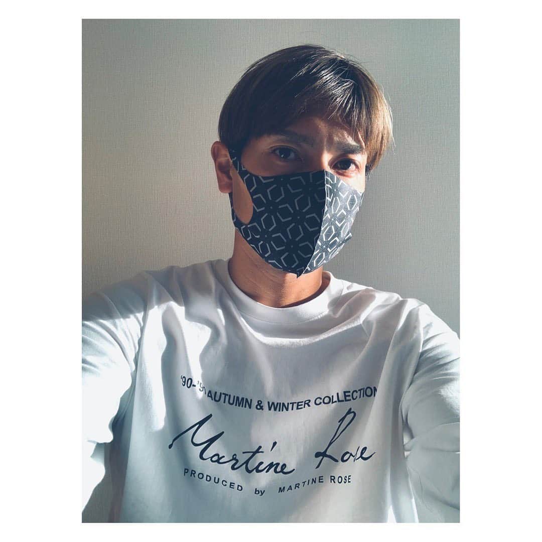 田中順也さんのインスタグラム写真 - (田中順也Instagram)「@whitemountaineering_official のマスクがデザインも使い心地も良き！！」1月21日 23時43分 - junyatanaka18