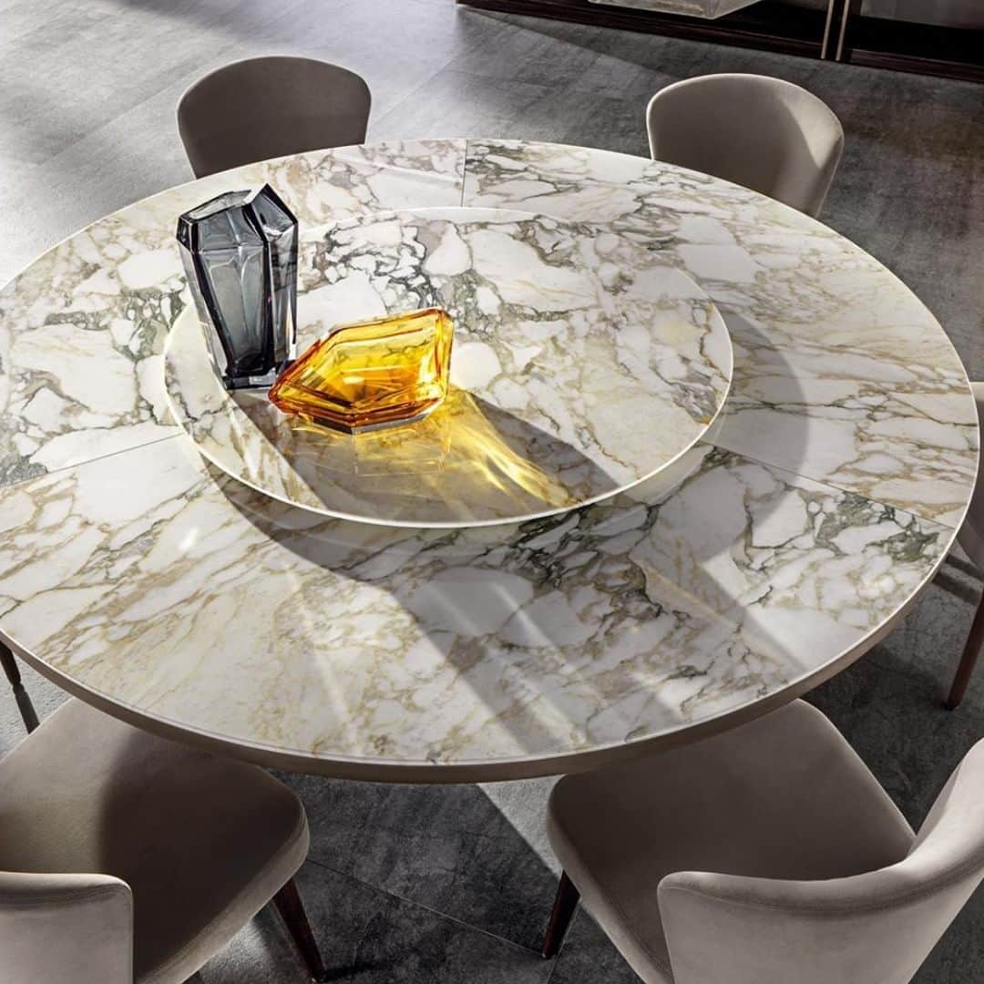 Minotti Londonさんのインスタグラム写真 - (Minotti LondonInstagram)「The Morgan Marble Table is a contemporary reinterpretation of the traditional refectory table through highly-sophisticated design solutions paired with striking luxury materials.  Discover Morgan Marble Table by tapping the link in our bio.  #interiordesign #minotti #minottilondon #homedecor #interiorstyling #residentialinteriors #furniture #homeinterior」1月22日 0時00分 - minottilondon