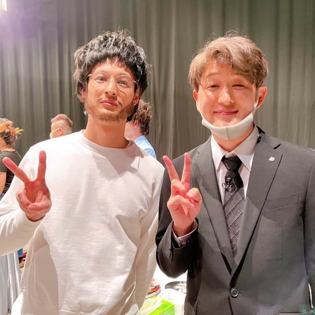 むらせさんのインスタグラム写真 - (むらせInstagram)「Ｗシュネルさん🎙🤣 . . ついにお会いできた！！😊シンディーさんやマーシーから似てるって言われてたから会えて嬉しかったのです！！^ ^ . . #solidemo #シュネル #むらせ  #会ったらとてつもなくイケメン  #バチくそ優しい 🤣 #よしモノマネしよう」1月21日 23時56分 - murase_yuichi