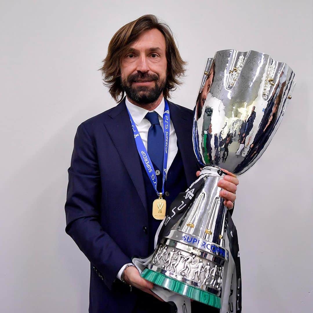 アンドレア・ピルロのインスタグラム：「Vincere una finale è sempre bello, ma da allenatore è ancora più emozionante! Primo trofeo 🏆 Grandi ragazzi!! ⚪️⚫️ @juventus #SUPERJUVE #PS5Supercup」