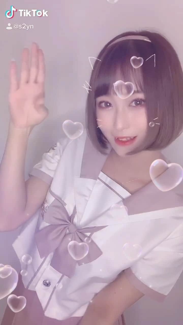 月城せなのインスタグラム：「みなさんどうもおはにーと💗  #TikTok #コスプレ #コスプレイヤー #cosplay  #セーラー服」