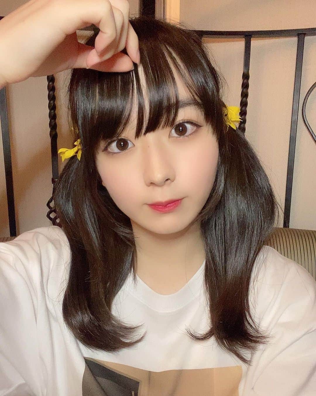 高田もものインスタグラム：「. むにぃ . 今日はメンチカツたべた . よ！！！ . かしこ . #高田もも #かしこってなに #かしこ #あいどる #アイドル #idol #japaneseidol #ツインテール #ひまわり #かみやど #ひらがなかみやど #instagood #instagram #ミスid2021 #ミスid」