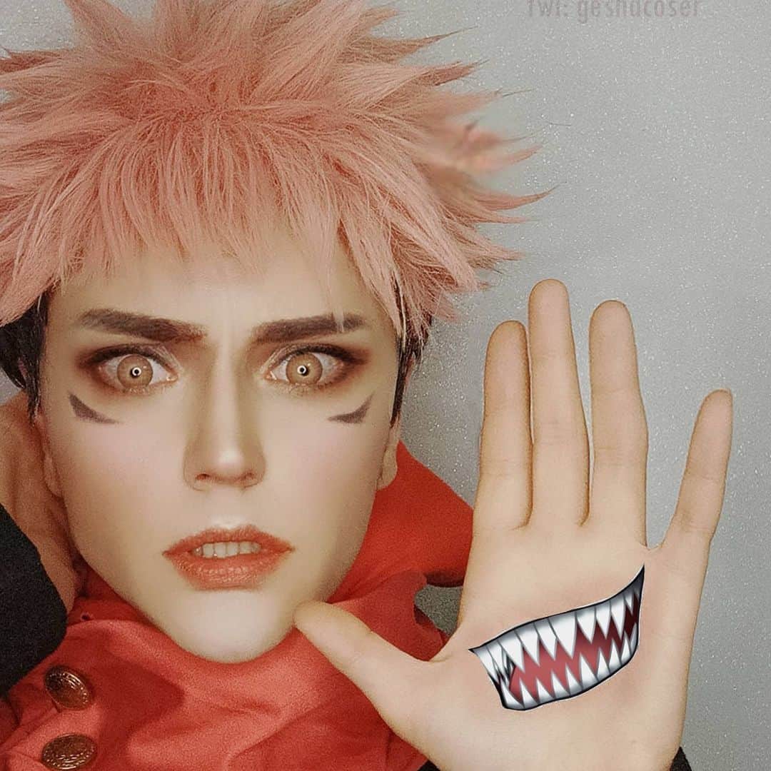Gesha Petrovichさんのインスタグラム写真 - (Gesha PetrovichInstagram)「Hello to all new dudes here 🥰😌🙏 I finally watch #jujutsukaisen  Start from #itadoriyuuji  With amazing contacts by @colourful.eye 🤤15% if you use code [petrovichgesha] And plan to do more costests soon try to guess next characters?)  #jujutsu #yuujiitadori  #yujiitadori  #yujiitadoricosplay  #虎杖悠仁  #呪術廻戦  #cosplayphoto  #costest #cosplaycommunity」1月22日 0時18分 - petrovichgesha