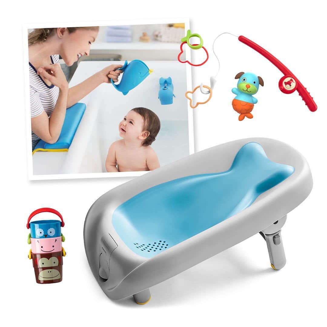 Skip Hopさんのインスタグラム写真 - (Skip HopInstagram)「Tubs of fun! 🛁 Filled with everything you need to make #bathtime fun (and comfy) for everyone, our MOBY® bath helpers & ZOO® toys are new parent must-haves! ✨   #bathtimemadebetter #firstbath #skiphop」1月22日 0時19分 - skiphop