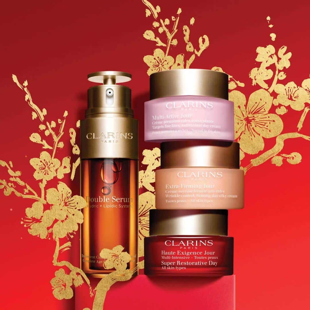 Clarins Australiaさんのインスタグラム写真 - (Clarins AustraliaInstagram)「A power duo! With Lunar New Year around the corner, we’re getting our skin seriously prepared to celebrate, pairing our Double Serum with its natural partner - a Day Cream! ❤️ Choose from Multi-Active to target fine lines; Extra-Firming to lift the skin; or Super Restorative to aid skin that is effected by hormonal changes.⁣ ⁣ #ClarinsAus #ClarinsSkincare #DoubleSerum #DayCream #MultiActive #ExtraFirming #SuperRestorative」1月21日 15時30分 - clarinsanz