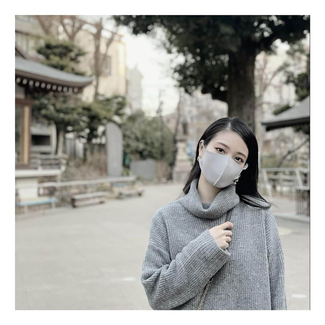 黒木晴香のインスタグラム：「#鳩みくじ  #中吉 ————————————————————————— 順調に事が運ぶとき 今まで苦手だった事がすんなりいきそう 期待を裏切らない展開が待っています 頑張りすぎに注意 心のバランスを取ることが成功への近道です —————————————————————————  #鳩森八幡神社」